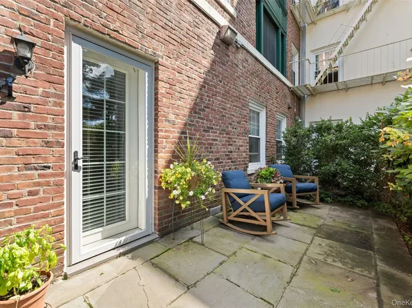 12 Brooklands #GM, Bronxville, NY 10708