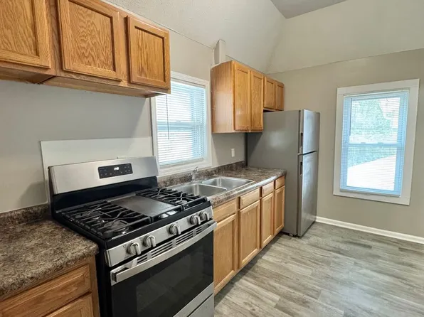 1305 S 32nd Street, 1305 S 32nd St #6, Omaha, NE 68105