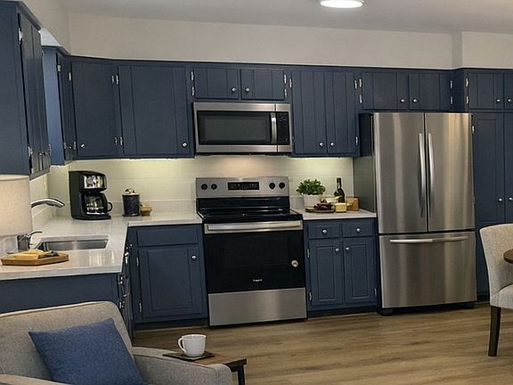 4th image of 1340 N Glen Dr