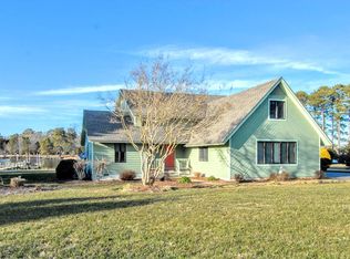 471 Long Cove Ln, White Stone, VA 22578