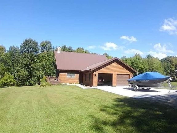 3rd image of 9840 Cronk Hill Rd