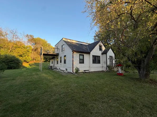 1836 Kennard St, Saint Paul, MN 55109