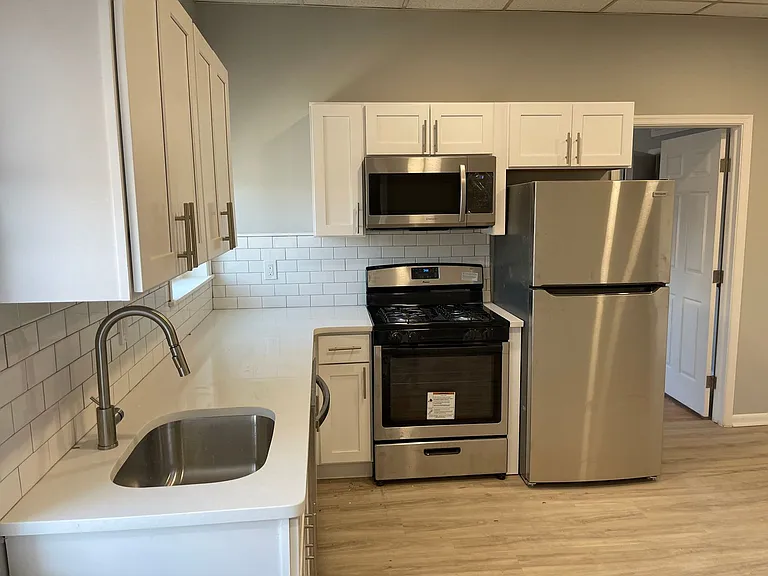 201 Main - Ackerman — Photo 2