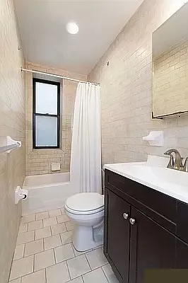 Building Photo - 325 3rd Ave #16
