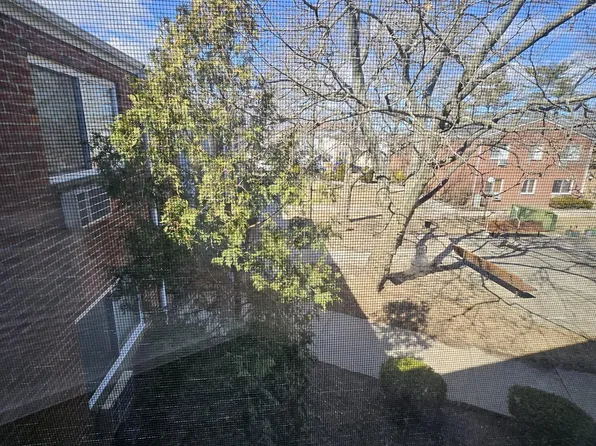27 Gadsen Pl APT 2H, Staten Island, NY 10314