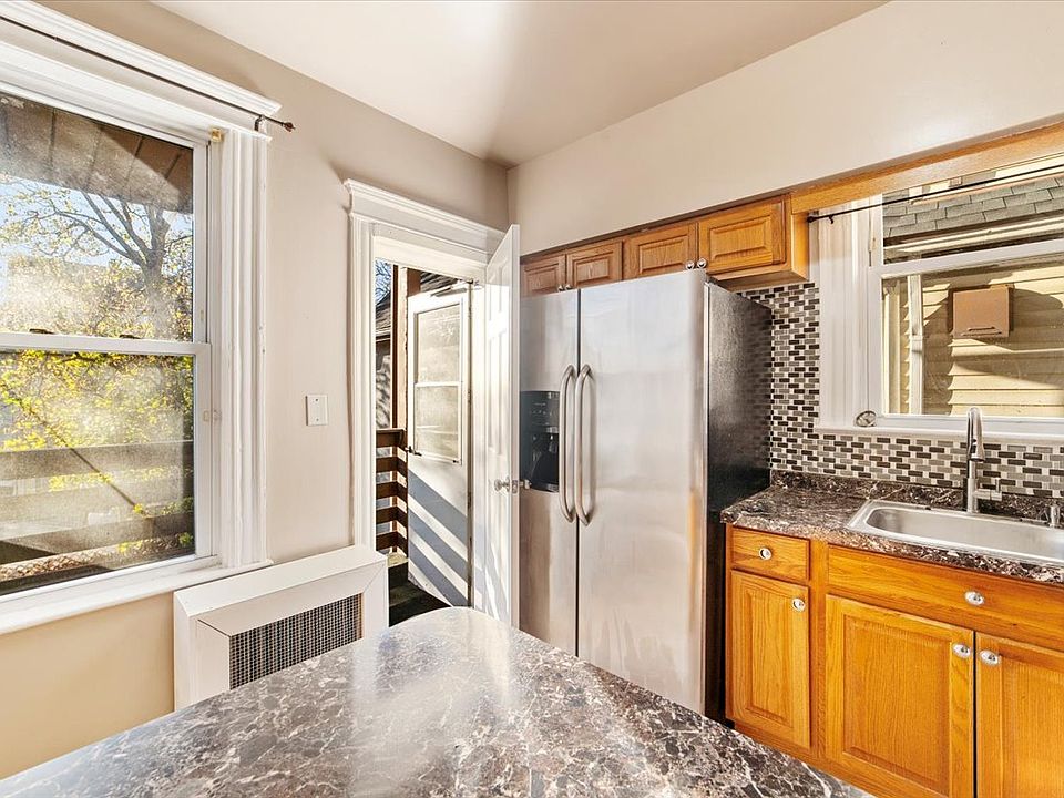 1st image of 352 S 1st Ave APT 2