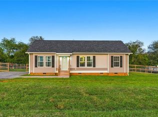 2554 Snider Rd, Yadkinville, NC 27055