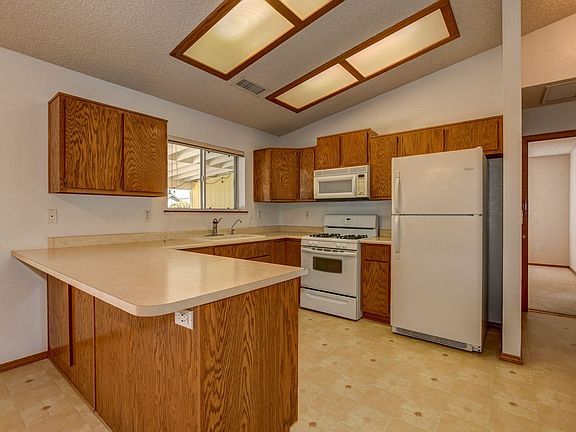 5th image of 7820 E Buena Vista Dr
