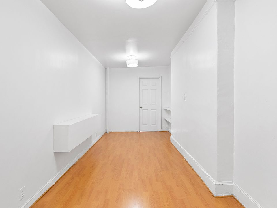 2nd image of 168 Elizabeth St APT 7