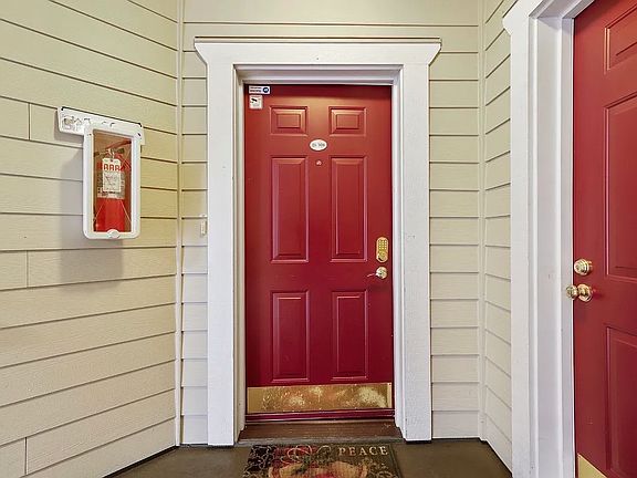 5th image of 13000 Admiralty Way APT D301