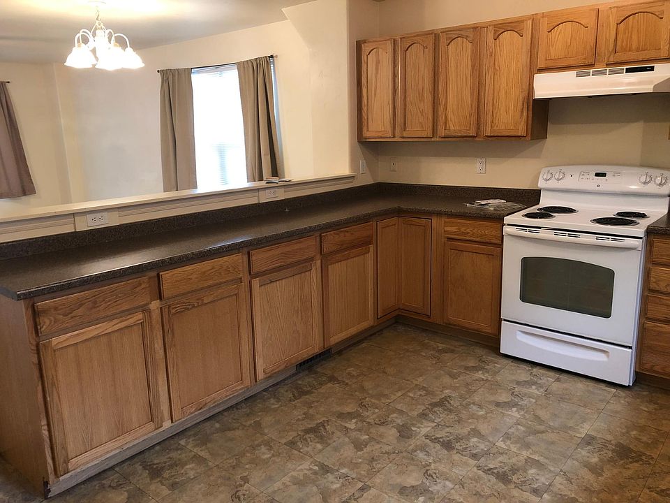 Huge kitchen!