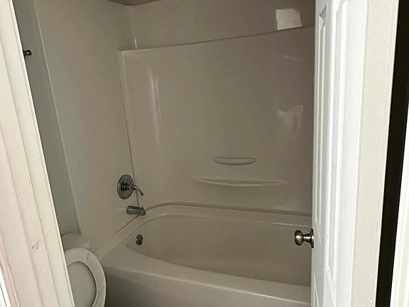 2nd image of 4966 Fieldcrest Dr #3