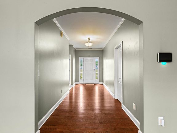 3rd image of 119 Moss Creek Dr