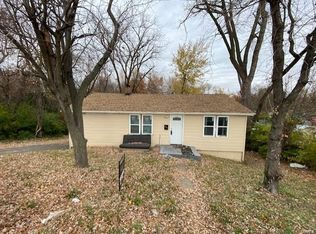 1855 Chambers Rd, Saint Louis, MO 63136