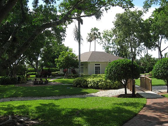 3rd image of 6650 Ilex Cir Unit D