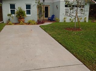 859 106th Ave N, Naples, FL 34108