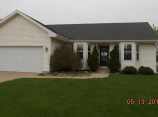 6914 Village Park Dr, Madison, WI 53718