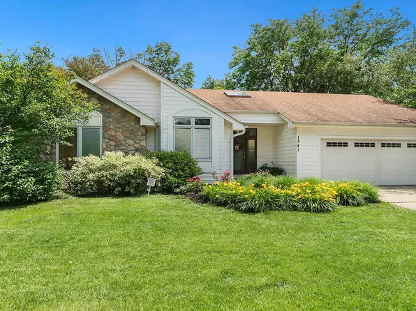 1341 Albany Ln, Rockford, IL 61107