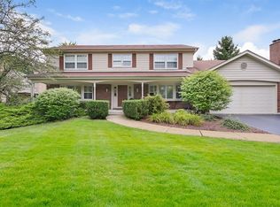 7553 Ridgewood Ln, Burr Ridge, IL 60527