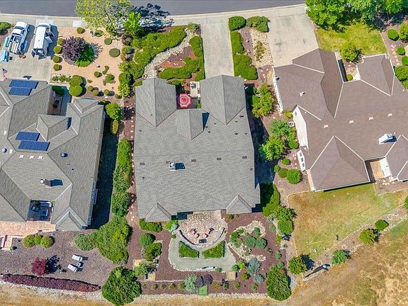 4th image of 258 Rock Ridge Ln