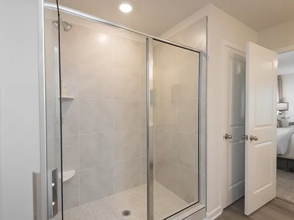 2750 Hawthorne Way, College Park, GA 30337