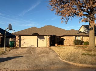 321 Conestoga Dr, Yukon, OK 73099