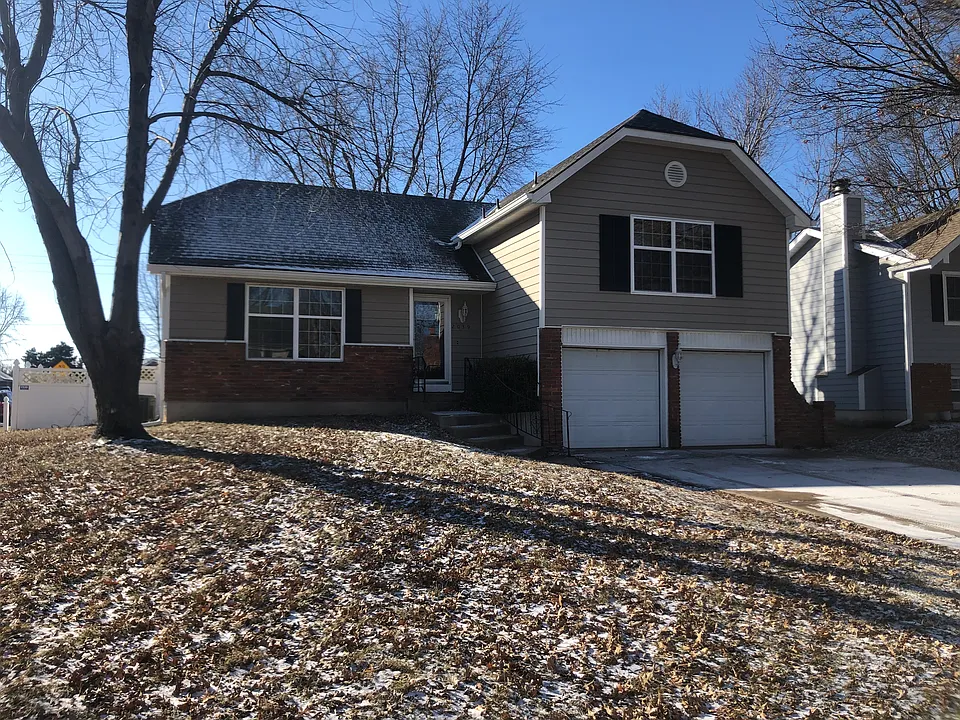 2039 E Mohawk Ct