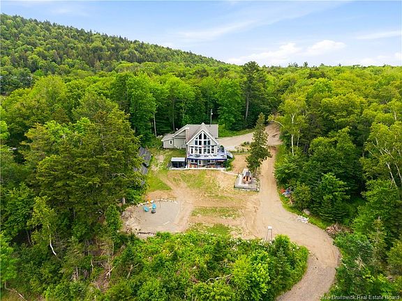 3rd image of 240 Hills Point Rd