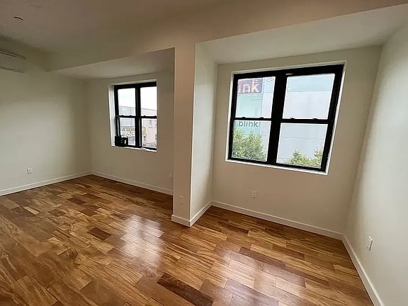 2nd image of 409 Knickerbocker Ave #4