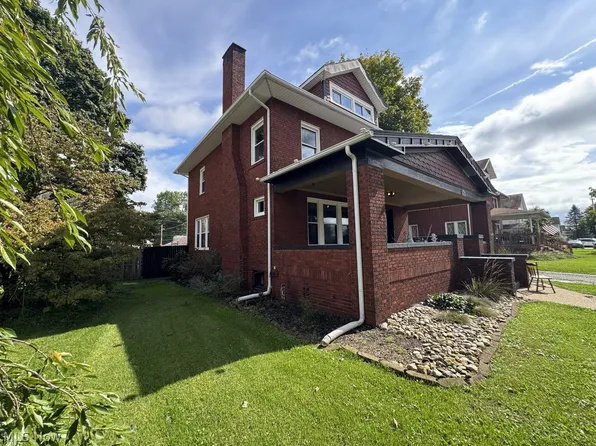 851 E High Ave, New Philadelphia, OH 44663
