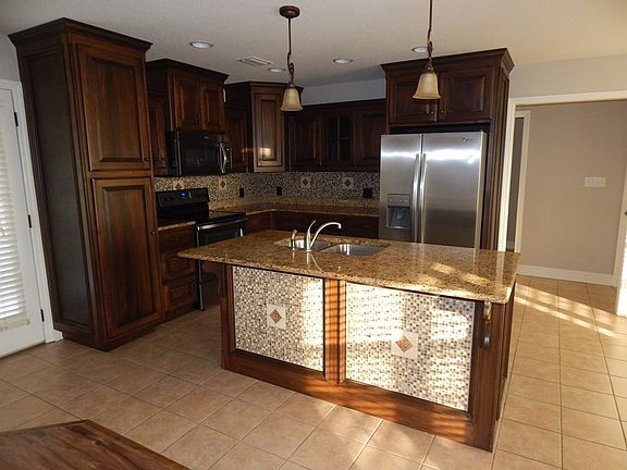 5th image of 2733 Timbercreek Trl