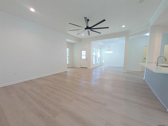 4th image of 11192 Whispering Oaks Dr