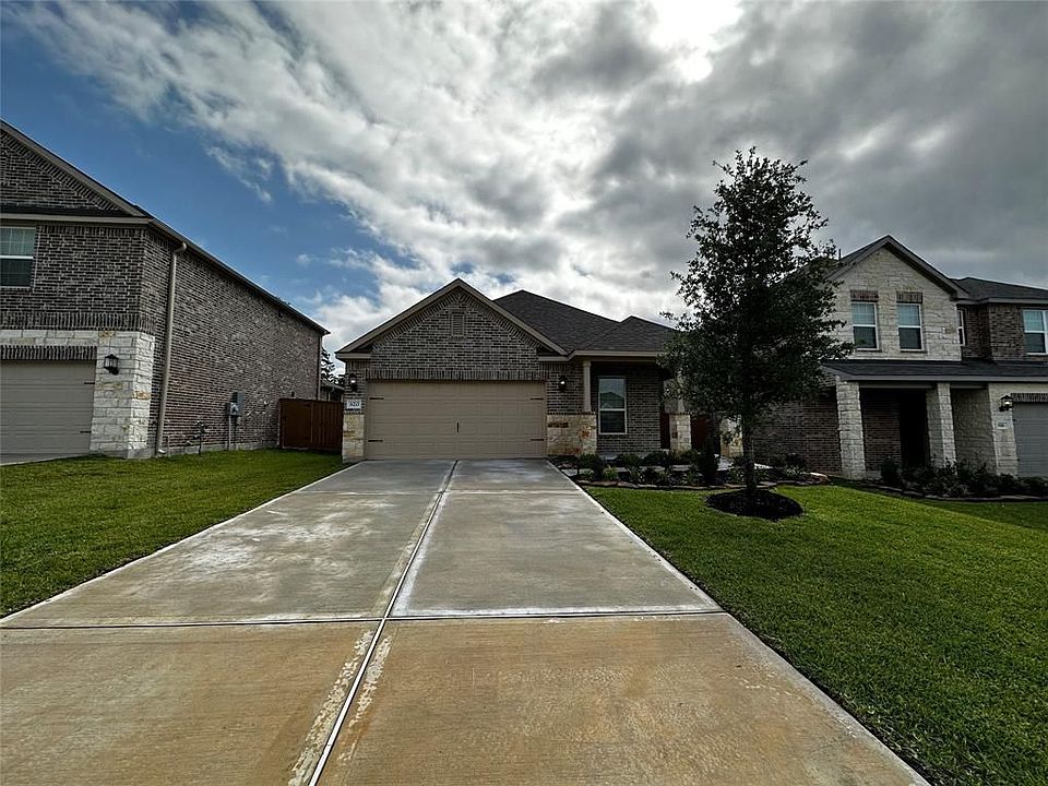 1st image of 820 Dawn Redwood Ct