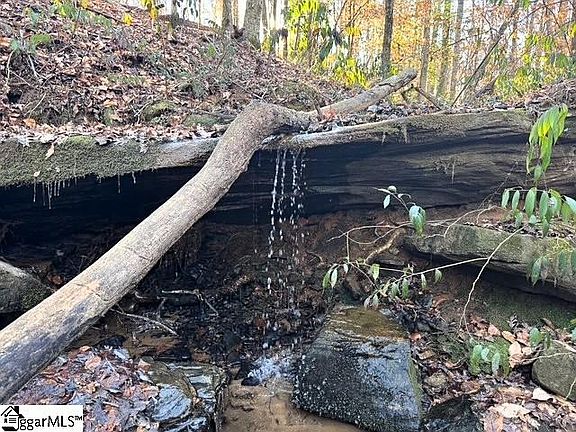 3rd image of 230 Lakeside Dr