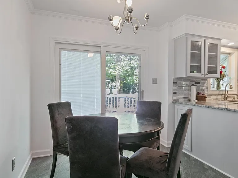 6221 Dresden Ln — Photo 9