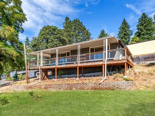 38234 Elm St, Lebanon, OR 97355