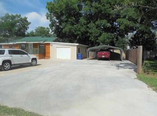 307 S 1st St, Comanche, OK 73529