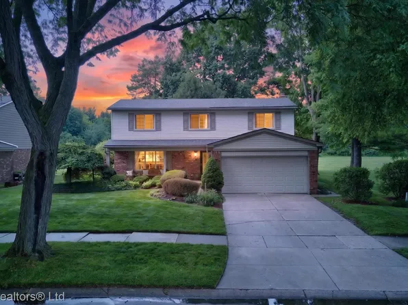 46596 Maidstone Rd, Canton, MI 48187