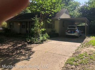 8205 Whitehead Dr, Southaven, MS 38671