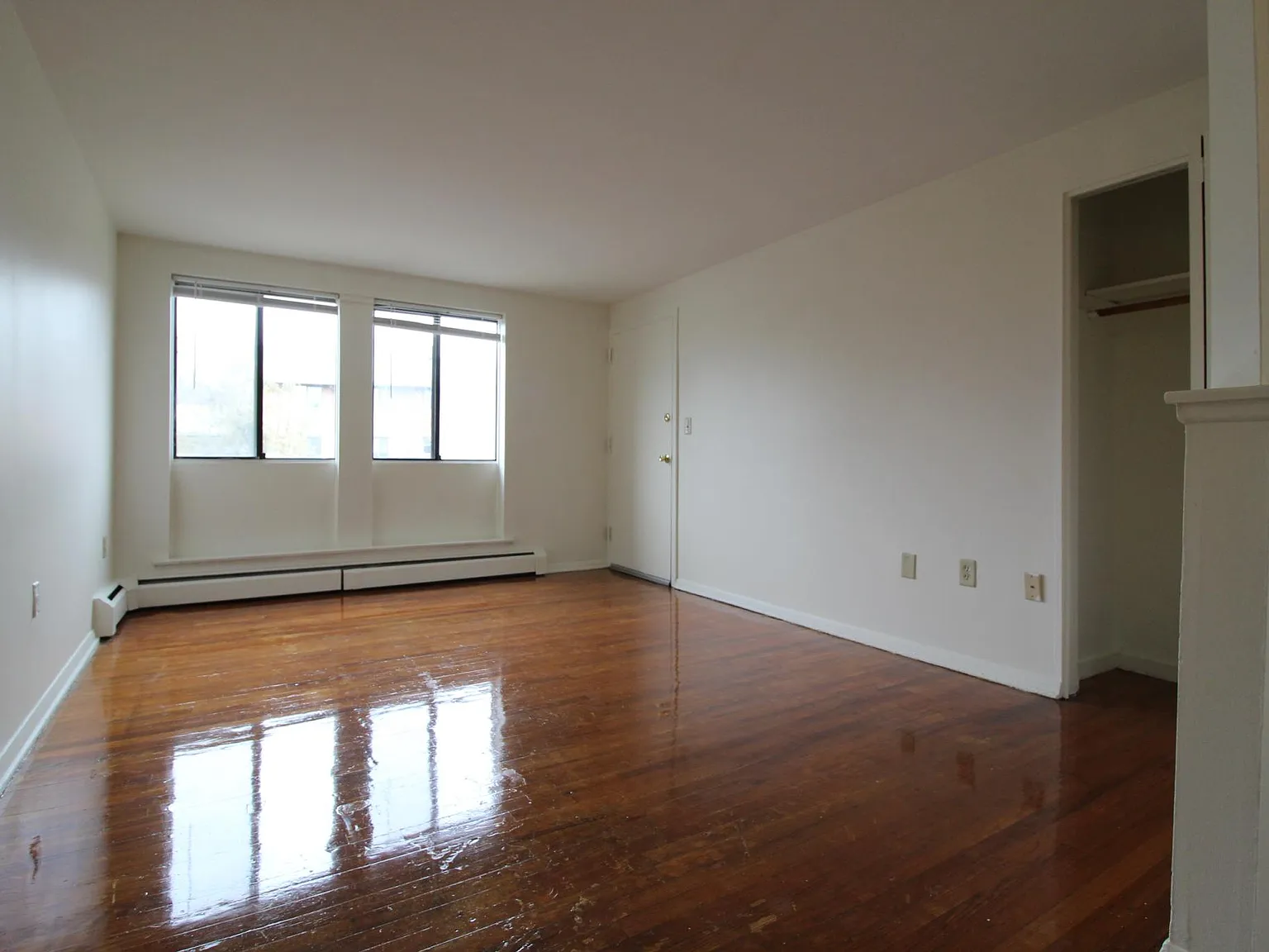 2 bed, 800 sqft, $1,395 — Photo 2