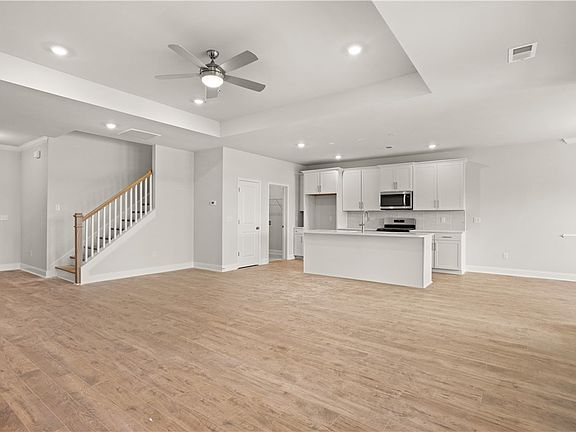 5th image of 554 Hydrangea St Lot 67