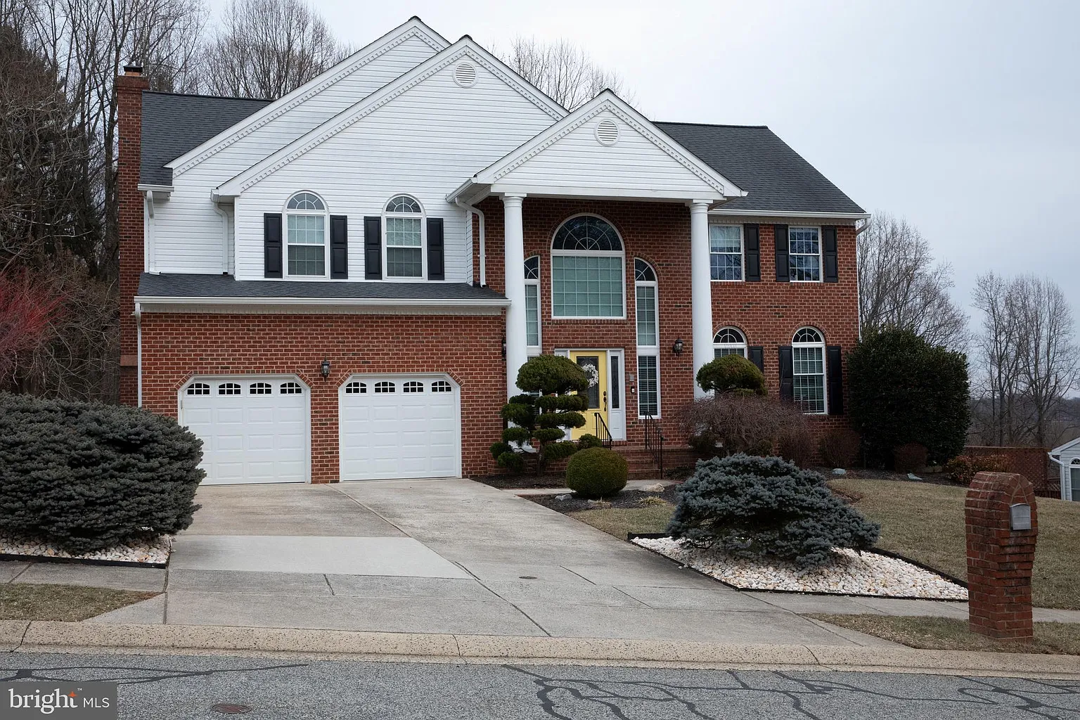 1107 Sunset Dr photo 1