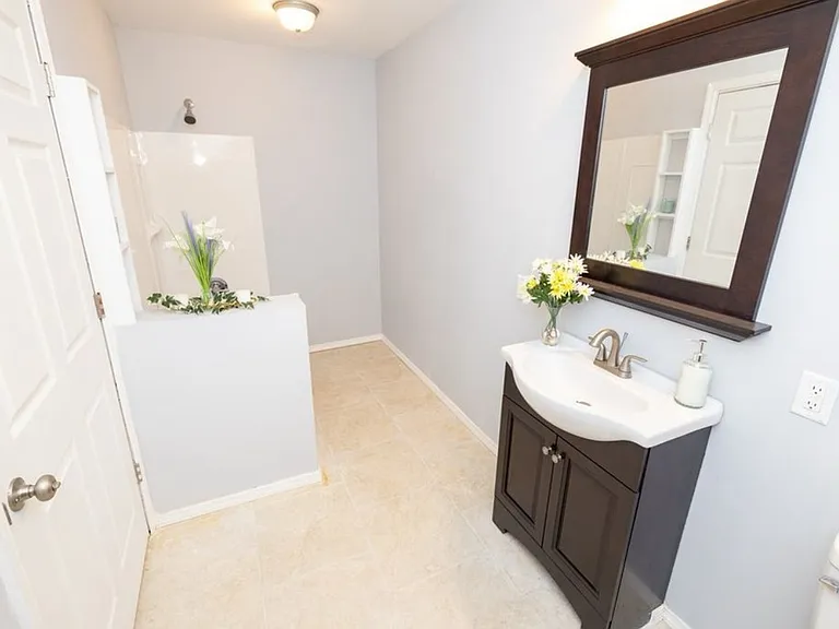 2113 Summerville Rd #1 — Photo 10
