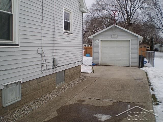 2nd image of 2236 S Hamilton St