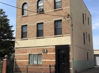 5941 56th Dr, Maspeth, NY 11378