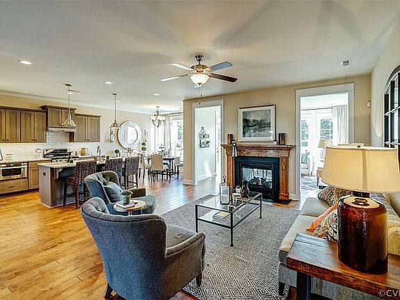 4th image of 9242 Kinnerton Dr