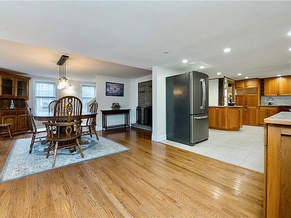 4th image of 182 Hines Rd