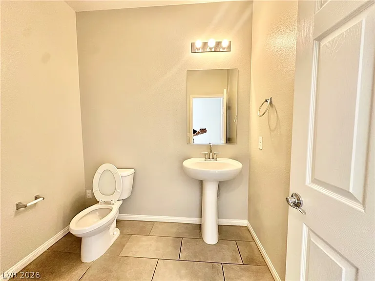 2646 Topaz Blue St — Photo 38