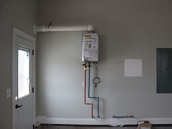 5th image of 1534 Buck Ridge Ct Lot 8