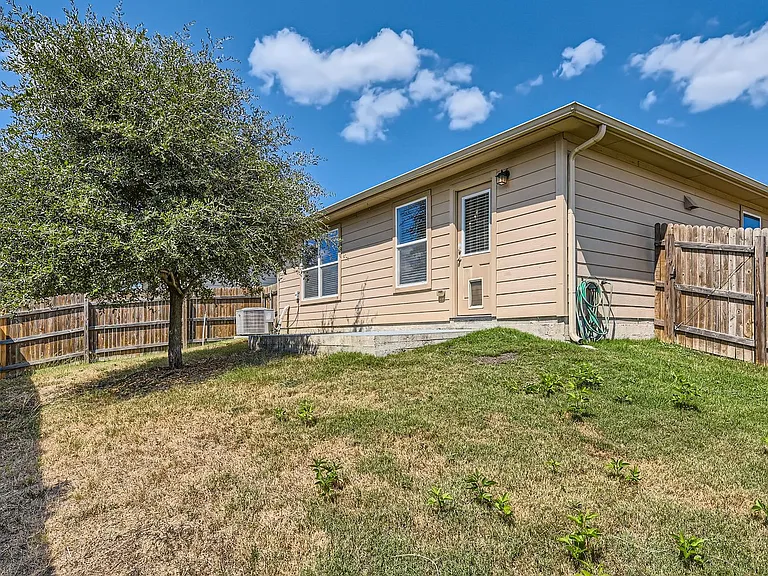 2025 Grow Ln — Photo 12